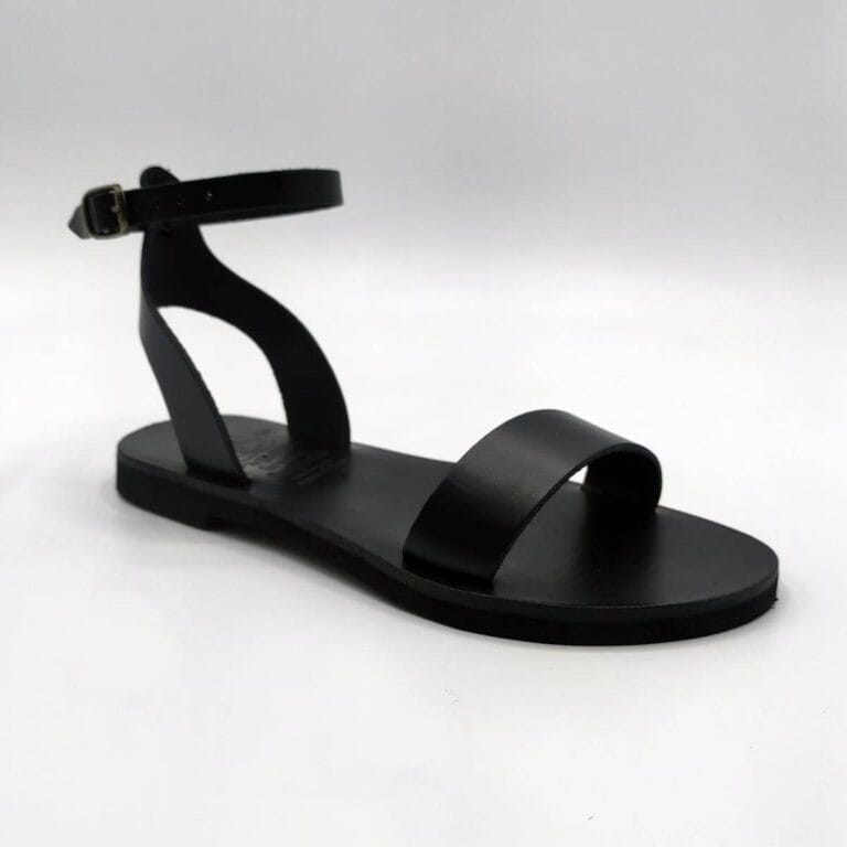single strap total black sandals pagonis